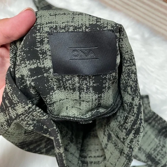 ❗️NWT❗️| ONA | Plaid sports bra and pants set. - Picture 5 of 16